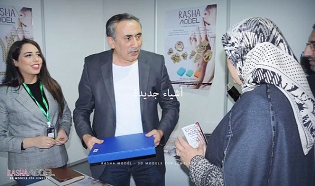 رشا موديل في الدار البيضاء لمعرض المجوهرات
